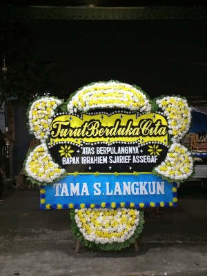 Papan Bunga Duka di Sigulang